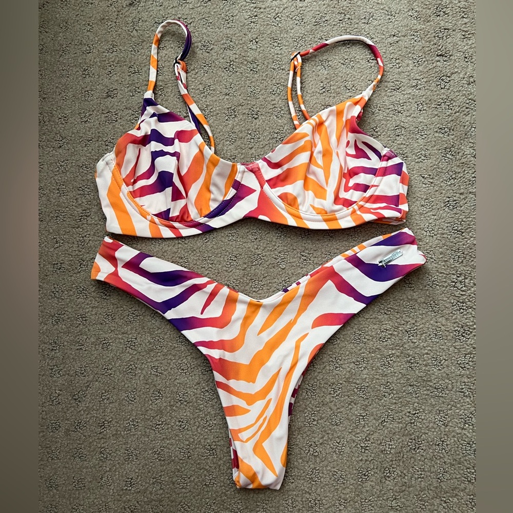 Blackbough Bikini - Like New - Size Small